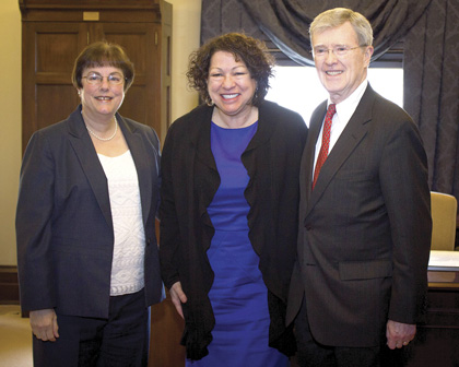 Judge O’Scannlain and Judge Graber welcoming Justice Sotomayor to The Pioneer Courthouse